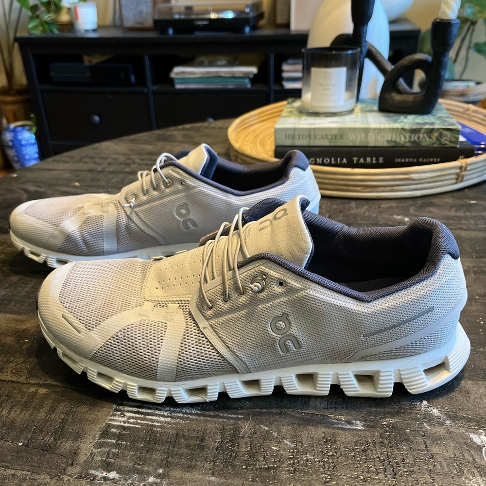 Men’s On Cloud; Cloud 5 running shoes size 12.5